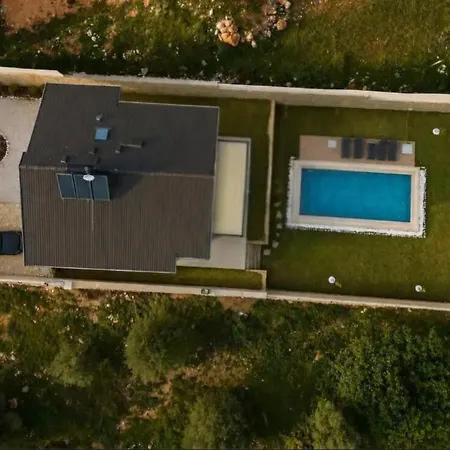 11 Villa